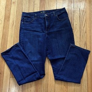 Lee Relaxed fit / Straight Leg High Rise Size 12